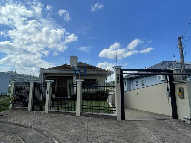 #CA098 - Casa para Venda em Montenegro - RS - 2